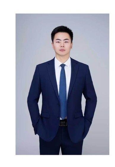 薄文超